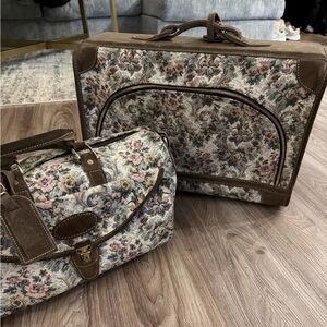 Vintage Floral Tapestry Luggage Set – 2 Piece Carry-On & Garment Bag